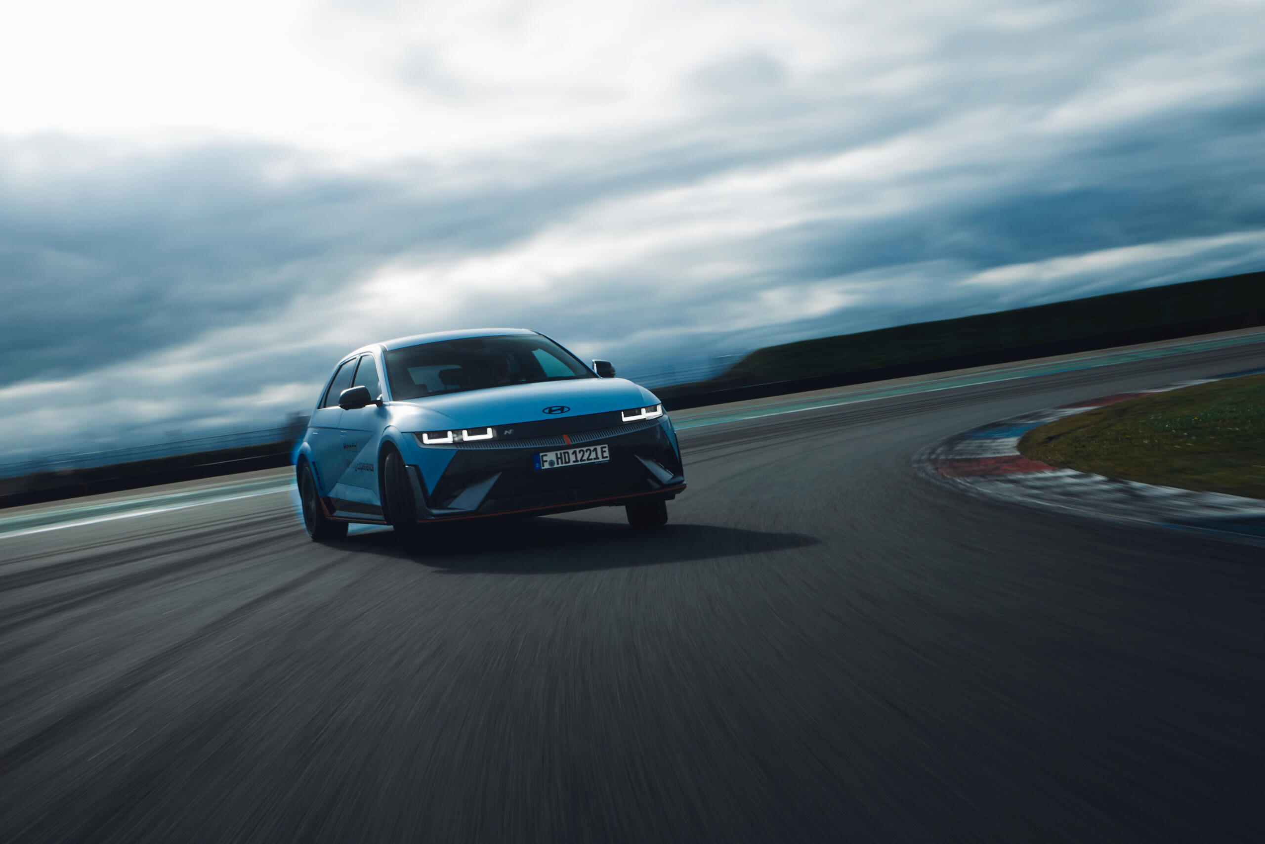 Maximilian Balazs Hyundai